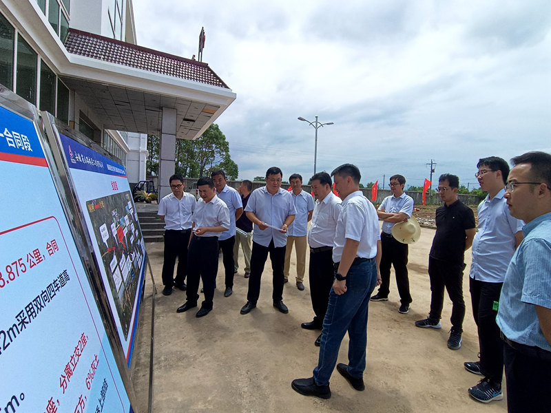 省鐵投公司副總經(jīng)理、蕪銅公路公司、皖江公司董事長劉允超一行到銅商高速項目調(diào)研指導(dǎo)工作1