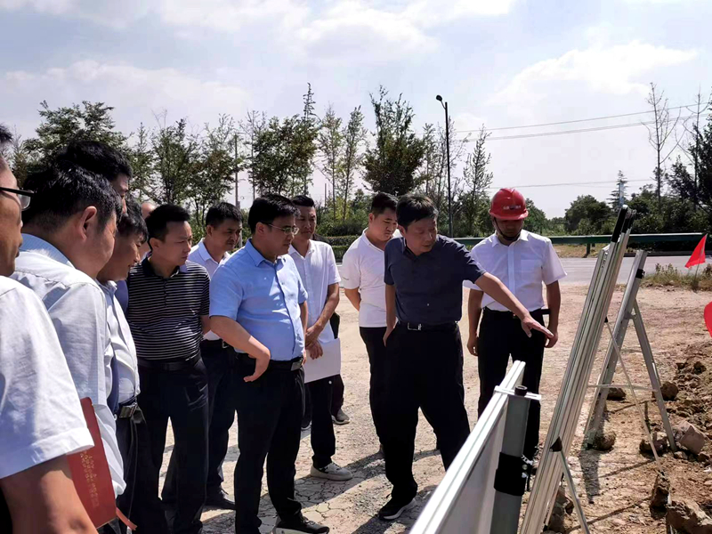 亳州市委常委、副市長(zhǎng)左龍蒞臨亳蒙預(yù)制標(biāo)調(diào)研指導(dǎo)